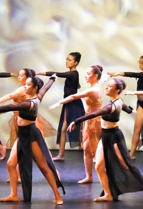 academia de danzas umaima